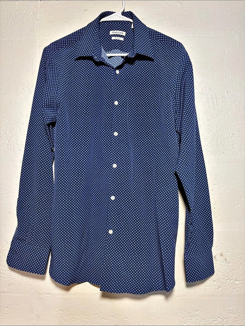 Haggar Slim Fit Men's Geometric Shirt in Blue & White Size 15-151⁄2 (34/35)